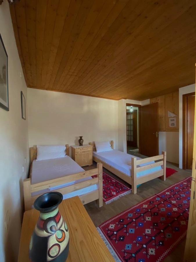 Teo'S Guest House Berat Luaran gambar